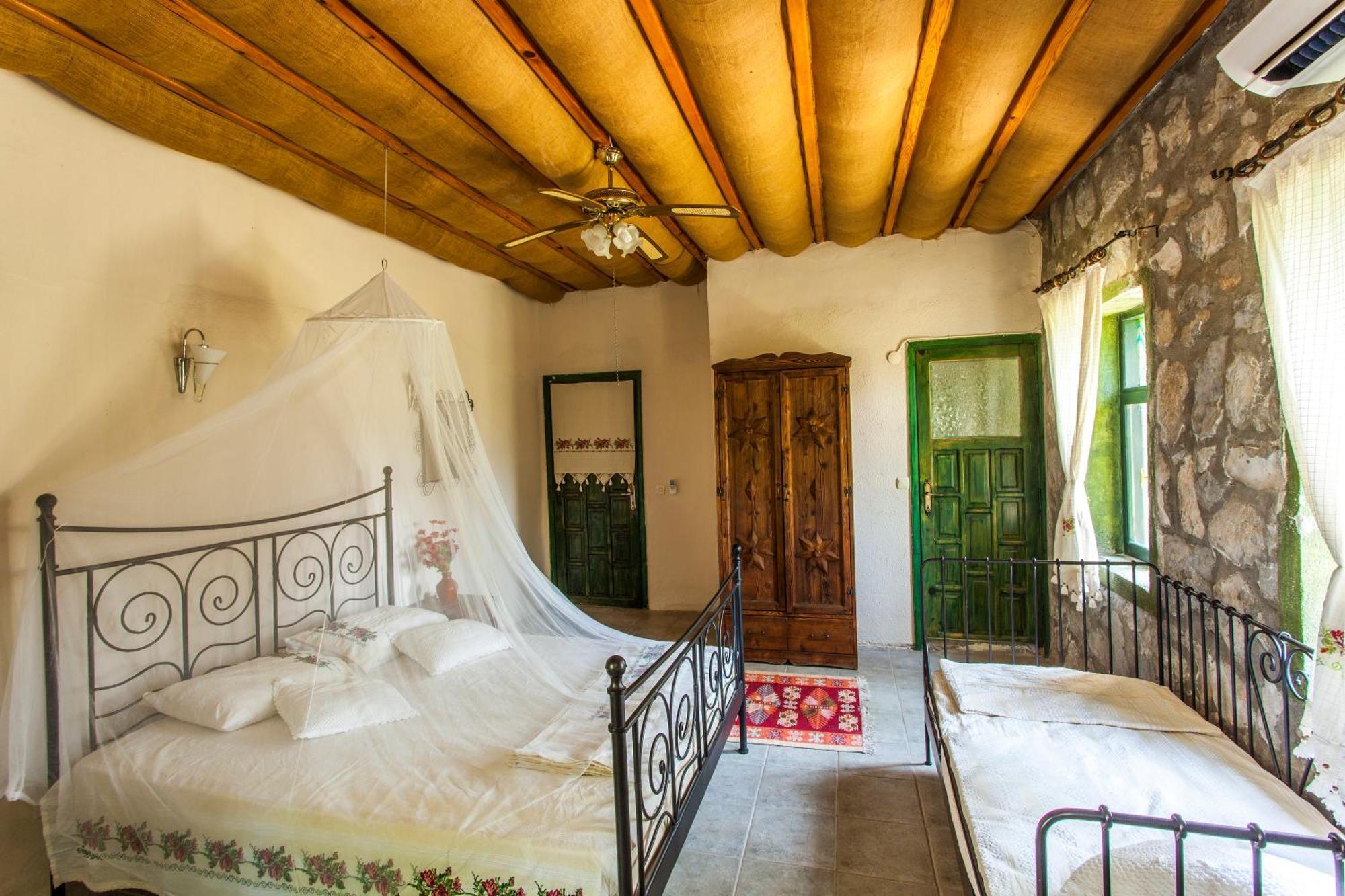 Bed and Breakfast Otantik Tas Ev Dalaman Exterior foto