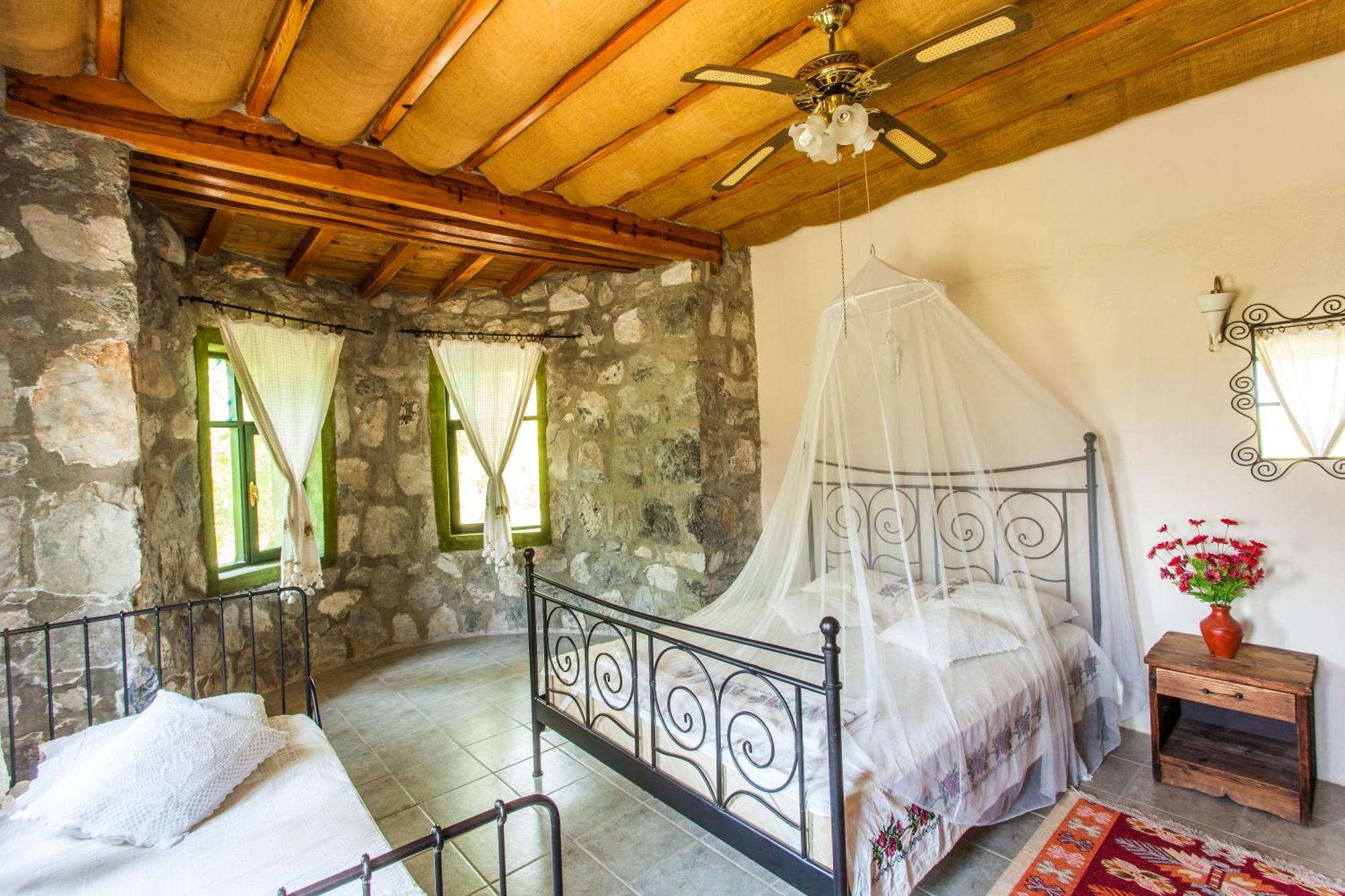 Bed and Breakfast Otantik Tas Ev Dalaman Exterior foto